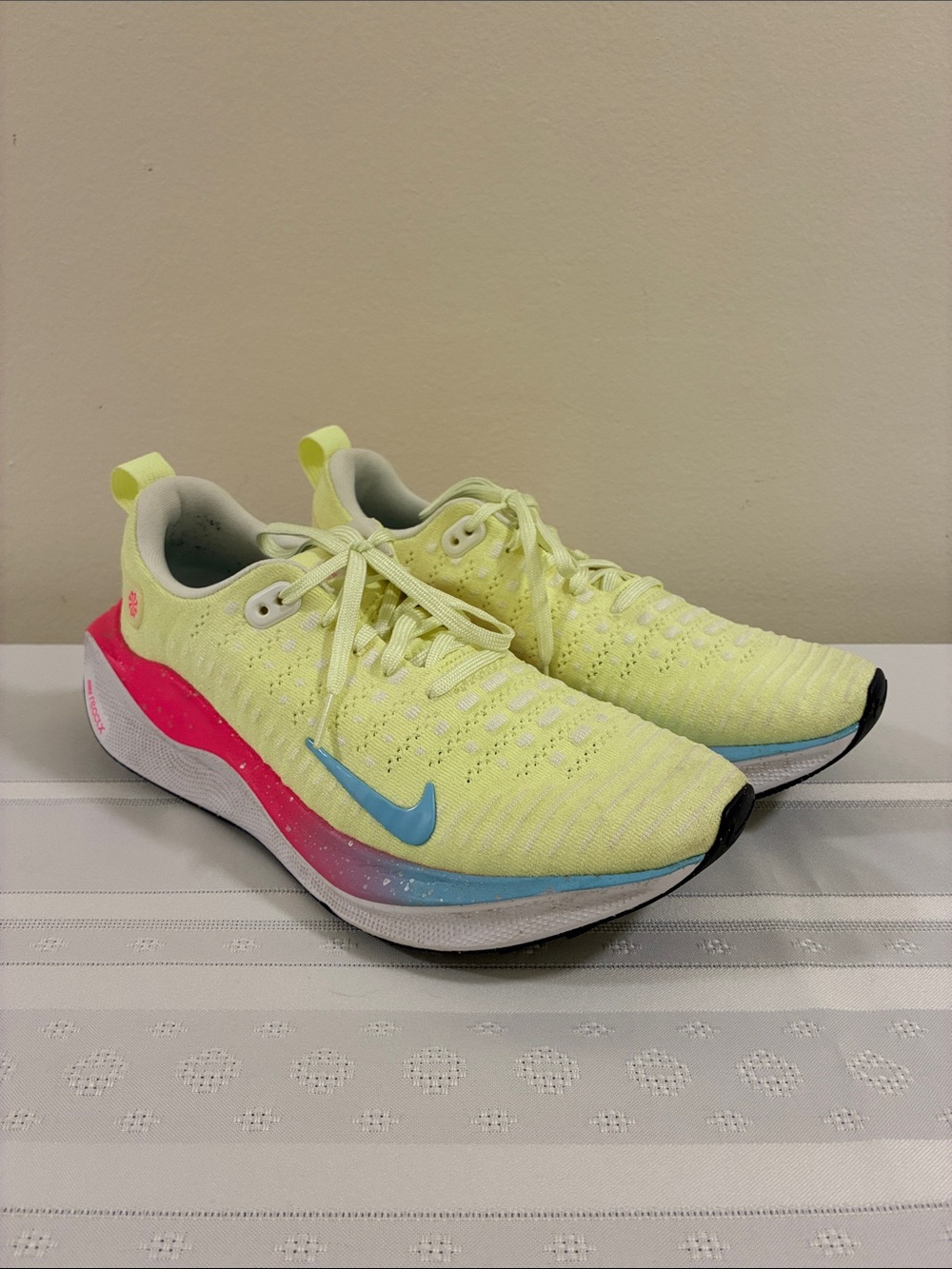 Nike ReactX Infinity Run 4 Women’s Sneakers Size 9